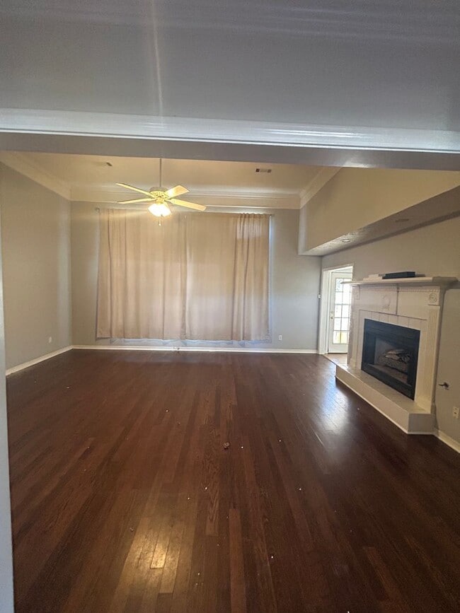 Photo - 89 Sir Henry Dr