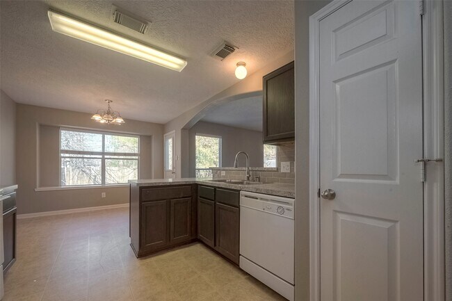 Photo - 5437 N Buffalo Cir