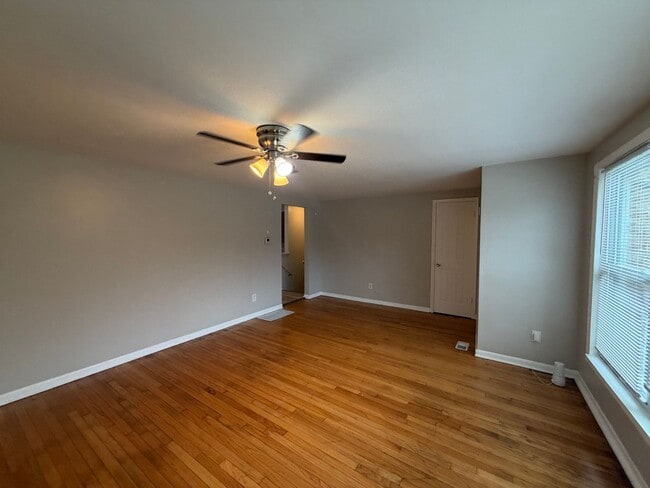 Photo - 10306 S Corliss Ave