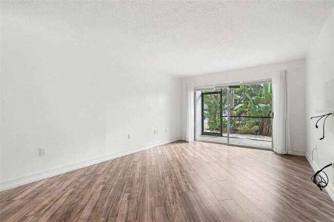 3223 S Beneva Rd Unit 101
