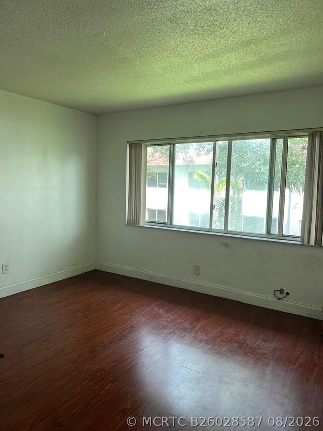 Photo - 151 SE 6th Ave Unit 12