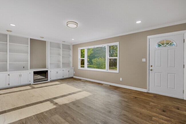 Photo - 6510 Sheri Dr NW