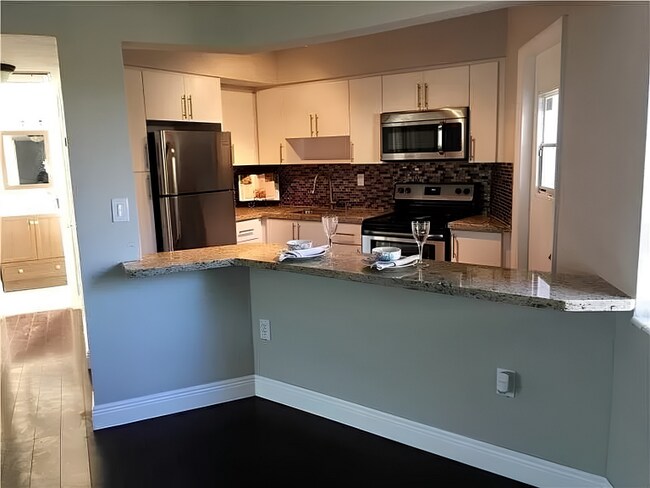 Photo - 1615 NE Miami Gardens Dr Unidad 239