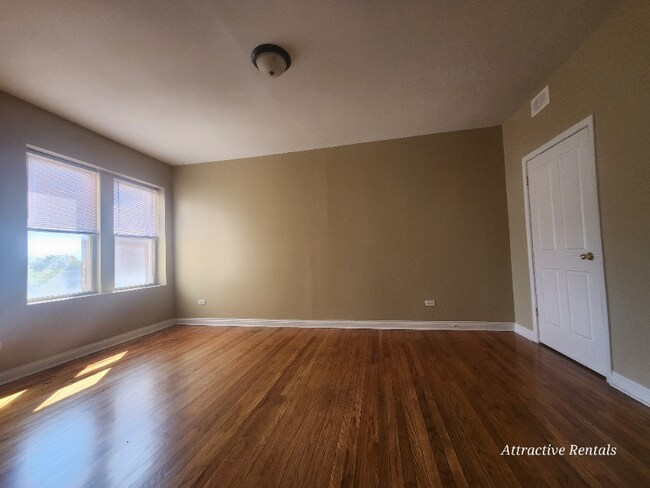 Photo - 1550 N Parkside Ave Unit 205