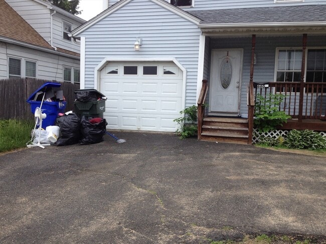 Photo - 660 Boston Rd