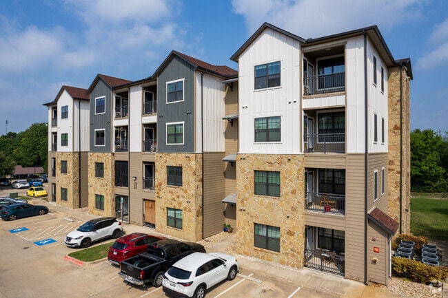 Photo - Waller Creekside