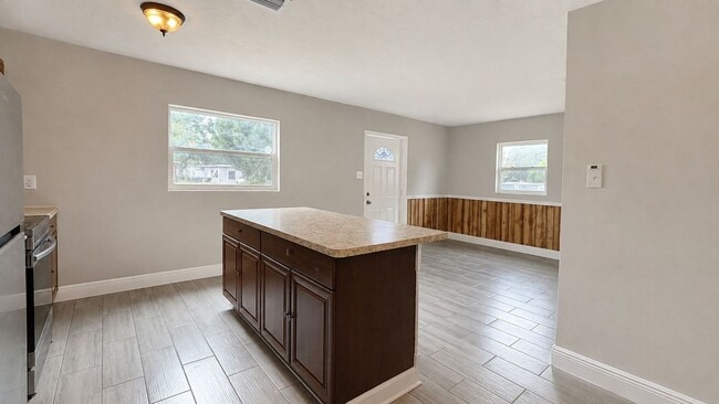 Photo - 7702 Arezzo Ave