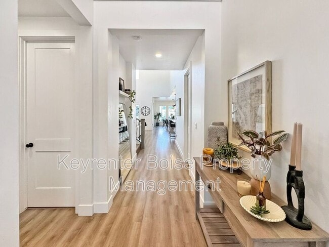 Photo - 8168 W Brooks Dr