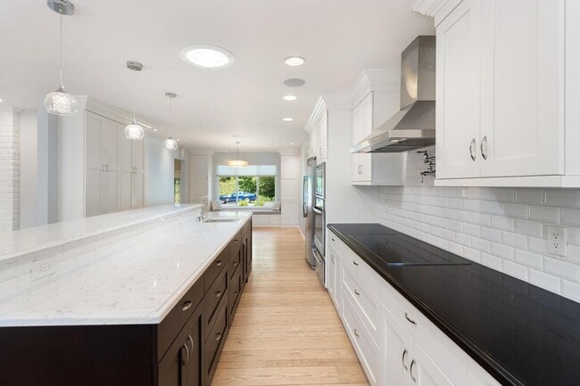 Photo - 1021 Windsor Dr