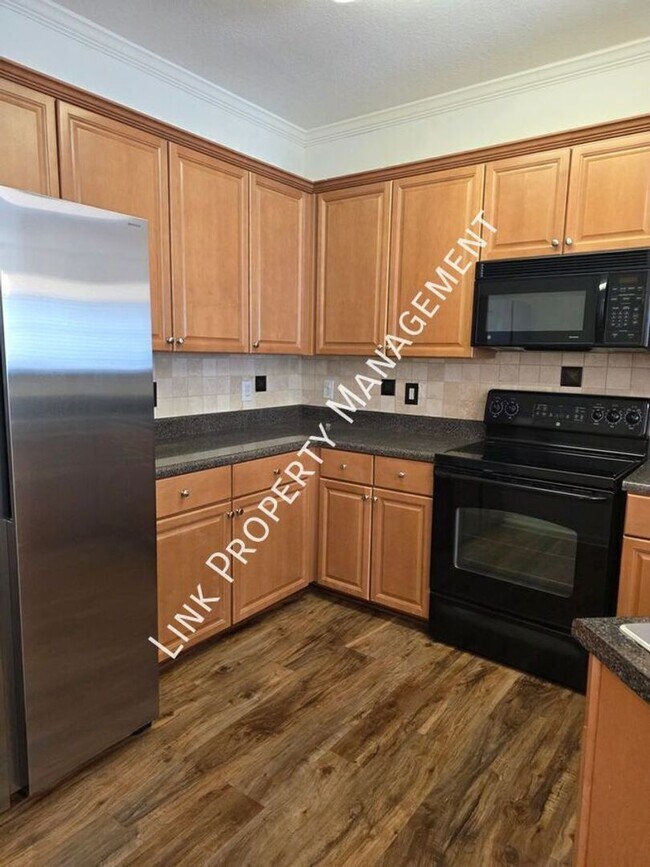 Photo - Beautiful One-Level Downstairs Condo in Prime Hamilton Place Location