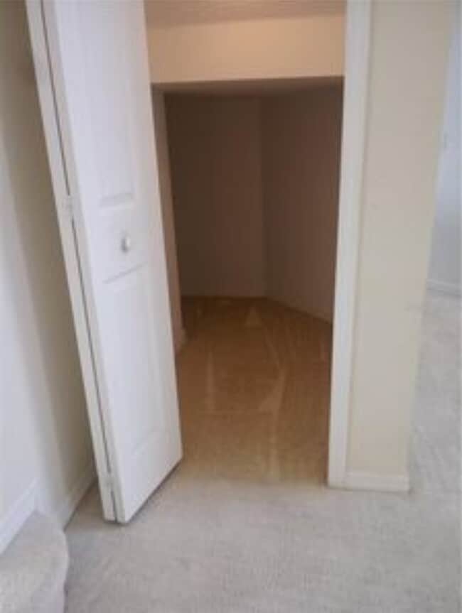 Photo - 148 Columbia Dr