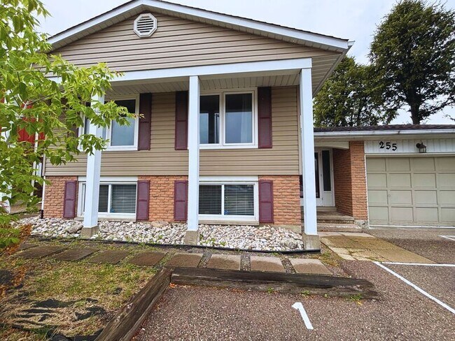 Photo - 255 Blackhorne Dr Unit A