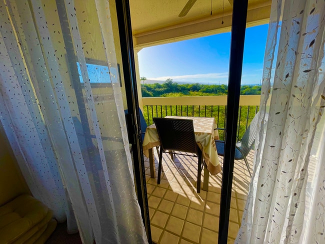 Photo - 75-5863-5863 Kuakini Hwy