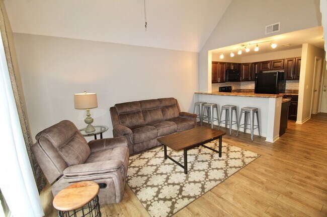 1336 Hunters Rd