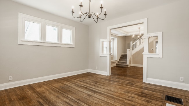 Photo - 3844 Broadway St