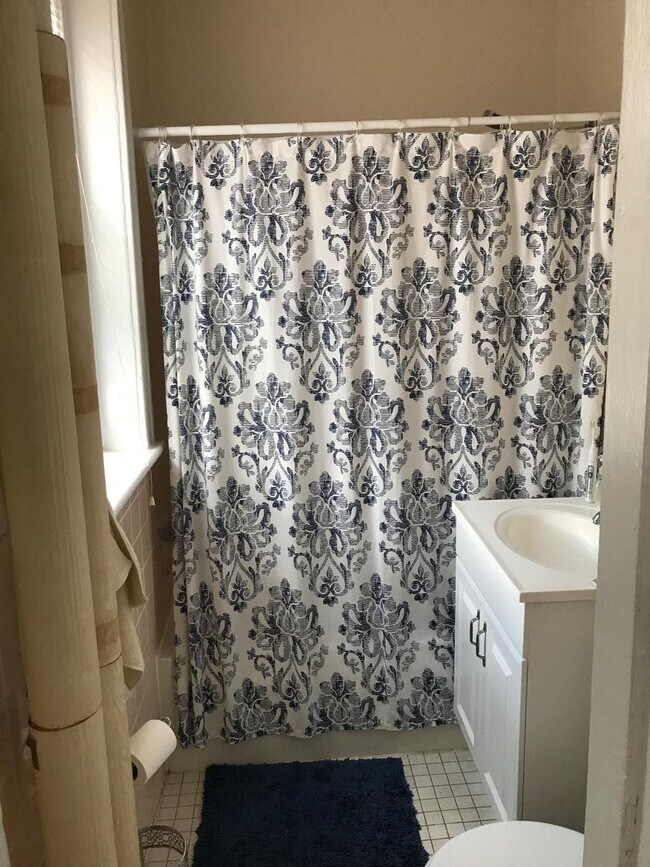 Photo - SEPT incredible 2bed in Allston! B line & ...