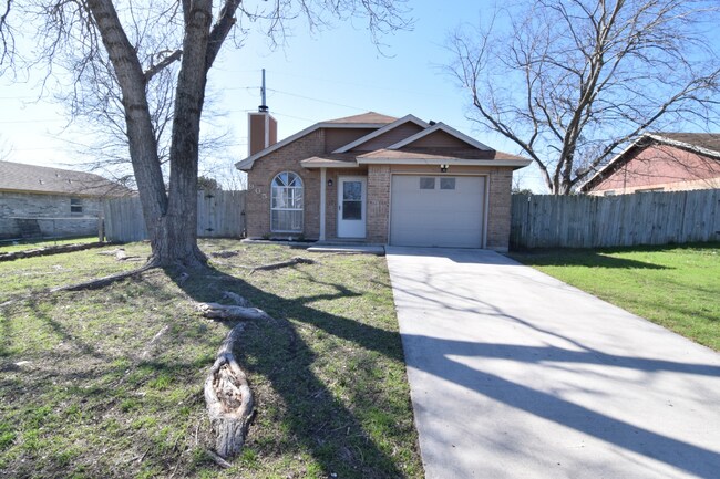Photo - 905 Haynes Dr House