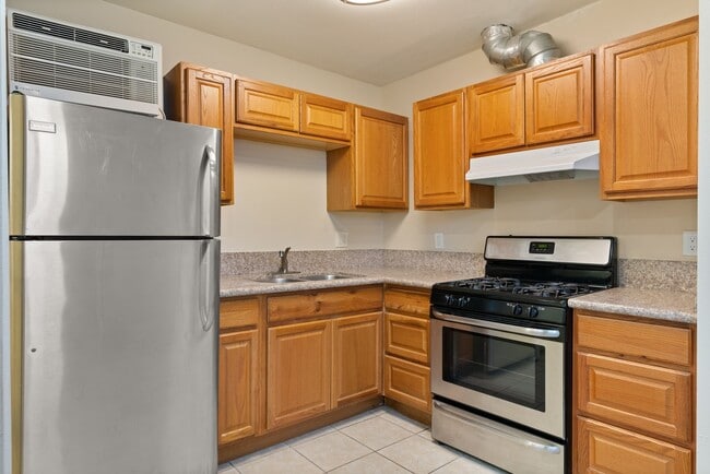 Photo - Annex on Chicago