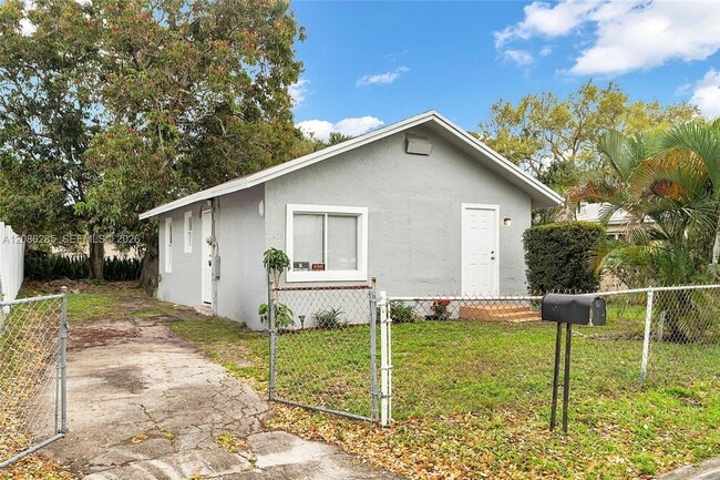 Photo - 2828 NW 7th St