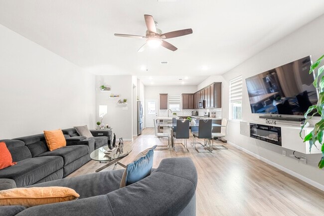 Photo - 5006 Sunway Dr