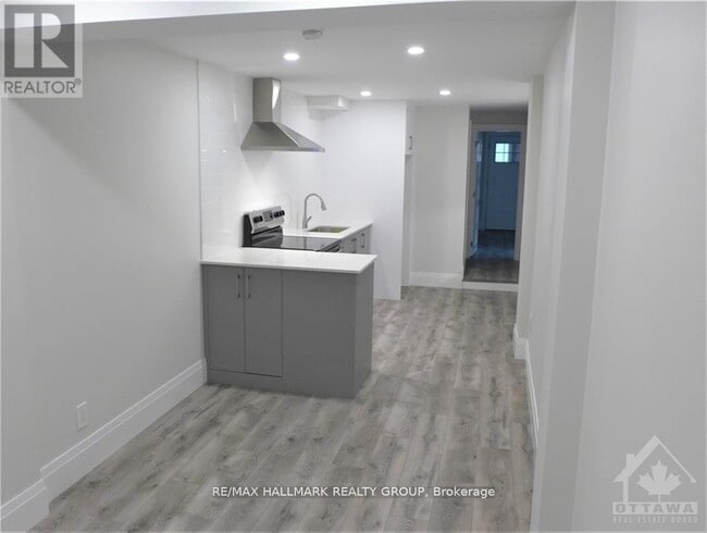 Photo - 375 MacKay St Unité 6