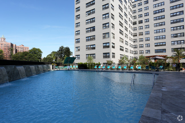 The Avenue at East Falls - The Avenue at East Falls Apartments