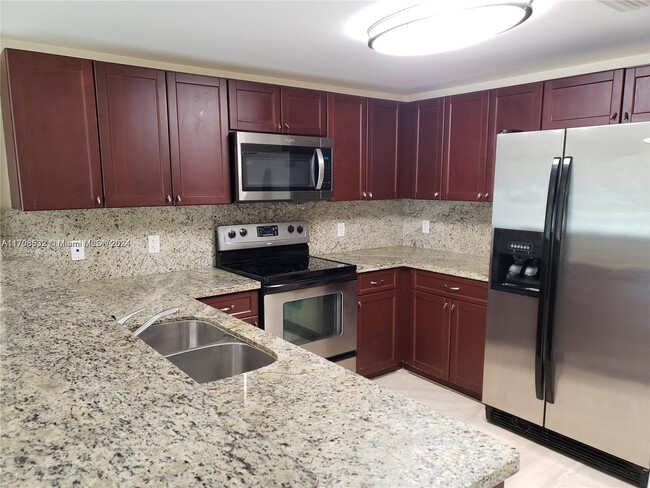 Photo - 2740 SW 28th Ct Apartment Unit 209