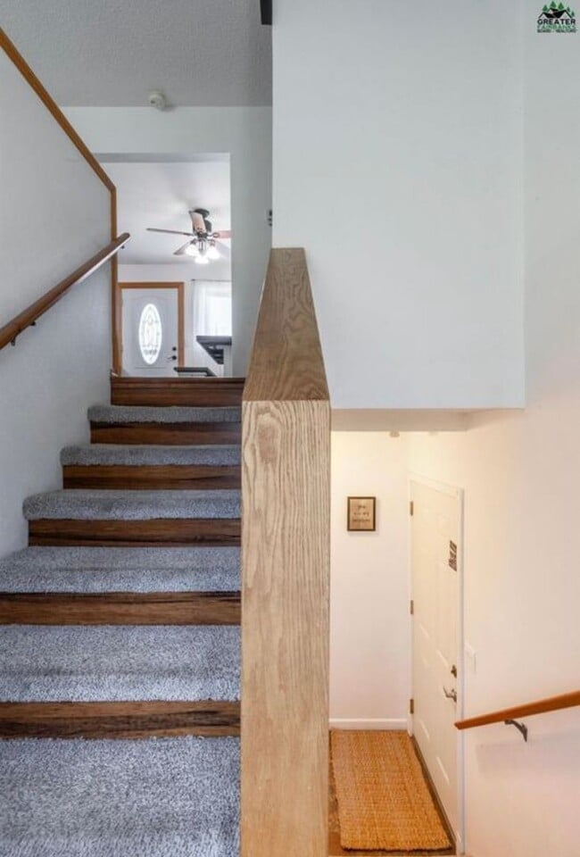 Photo - 4-Bedroom Fairbanks Home with Garage, Deck...