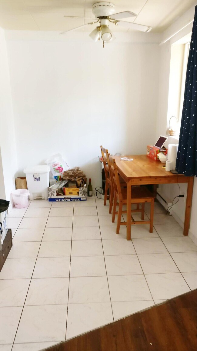 Photo - 3044 Sandwich St. Unit 102