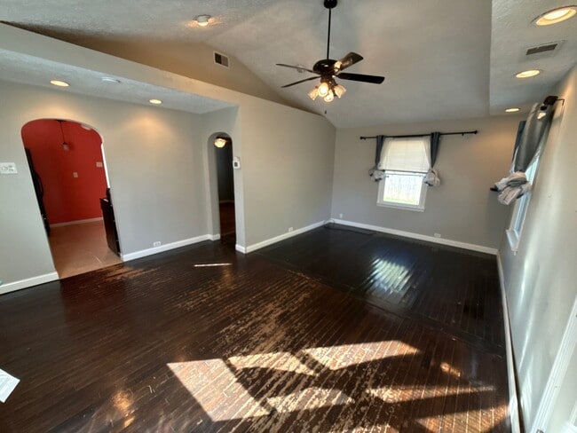Photo - 1003 Morgan Dr