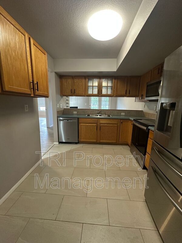 Photo - 2551 W 24th St
