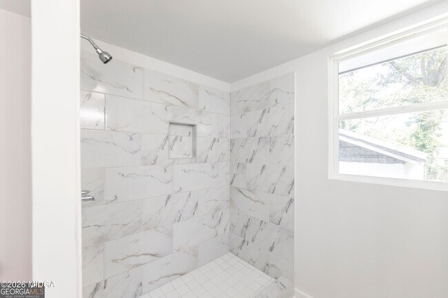 Photo - 1175 Hartley St