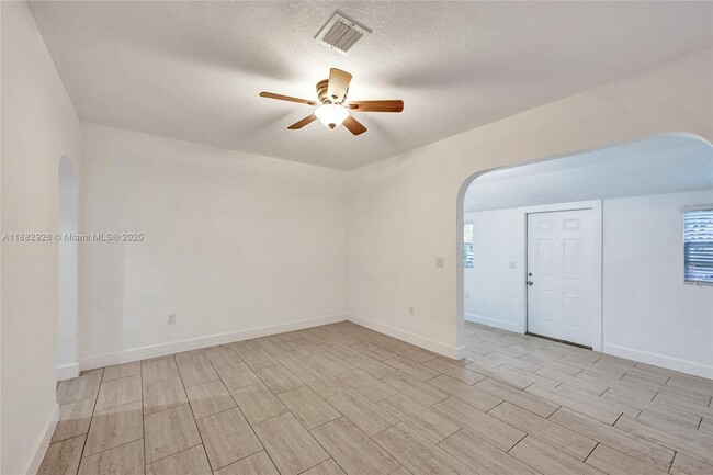 Photo - 4718 NW 15th Ave