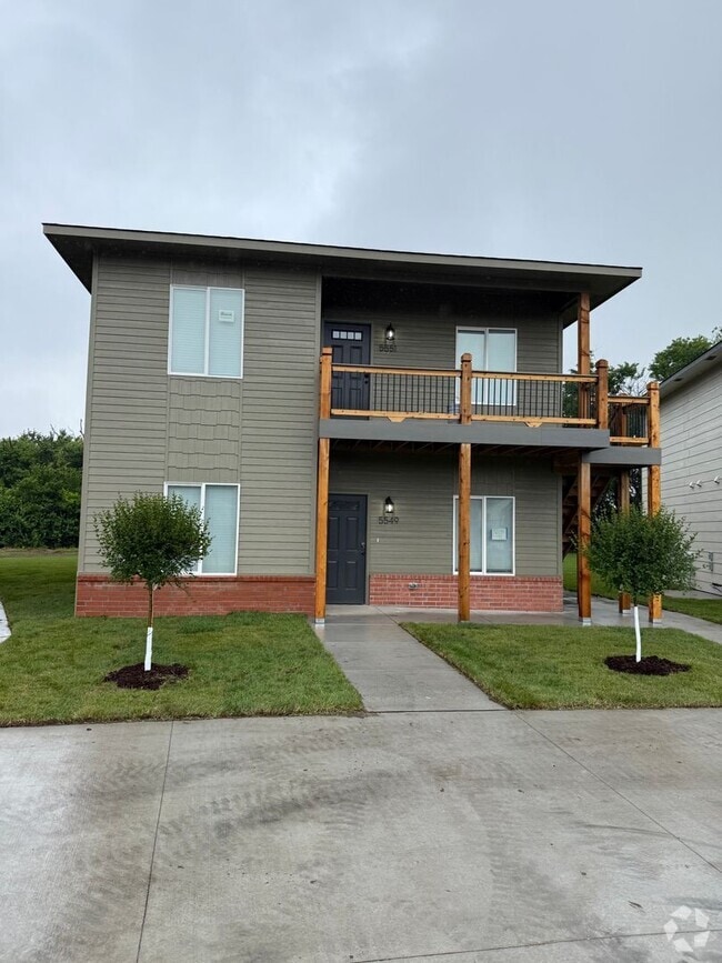 Building Photo - 5549-5551 N Bressler Dr. Bel Aire, KS 67219 Unit 5549 N Bressler Dr Rental