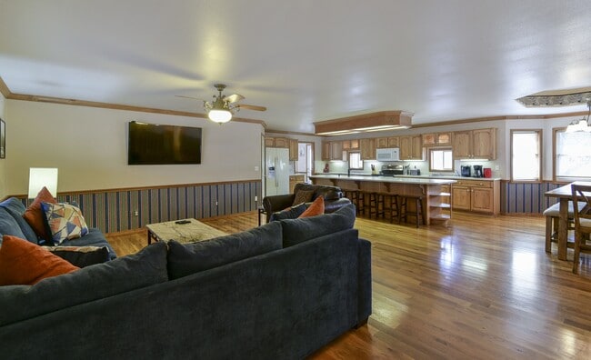 Photo - 5558 State Hwy 265