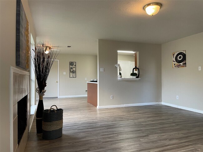 Photo - 6614 Amberfield Ln