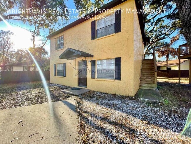 Building Photo - 3826 Lakeshore Dr Unit B