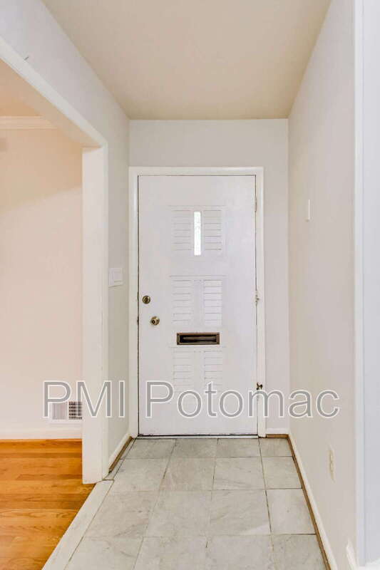Photo - 3510 Marlbrough Way