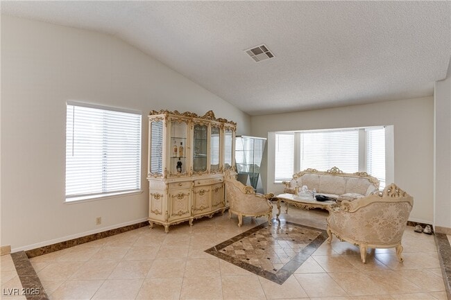 Building Photo - 1517 Kirby Dr Rental