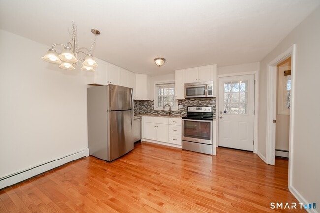 201 Regan Rd Unit 4B