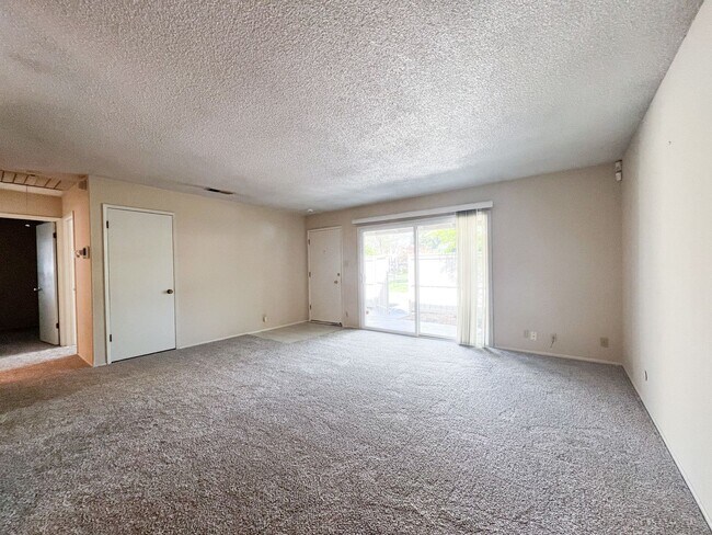 Photo - Corner Condo in the Pocket/Greenhaven Area