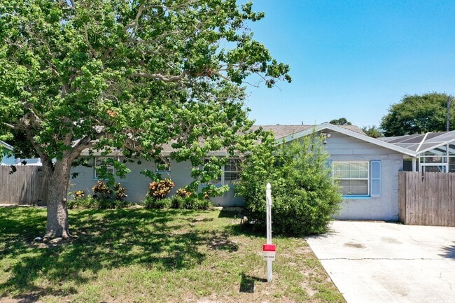 Photo - 4 Bedroom POOL Home in Largo