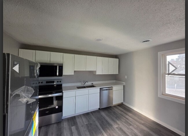 Building Photo - 107 Grundy St Unit 2 Rental
