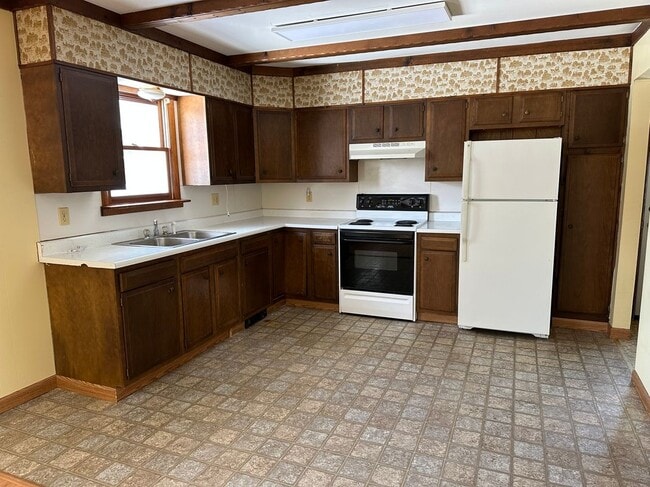 Photo - 118 Central Ave