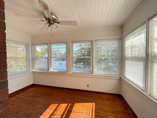 Photo - 2216 Baltic Ave Unit B