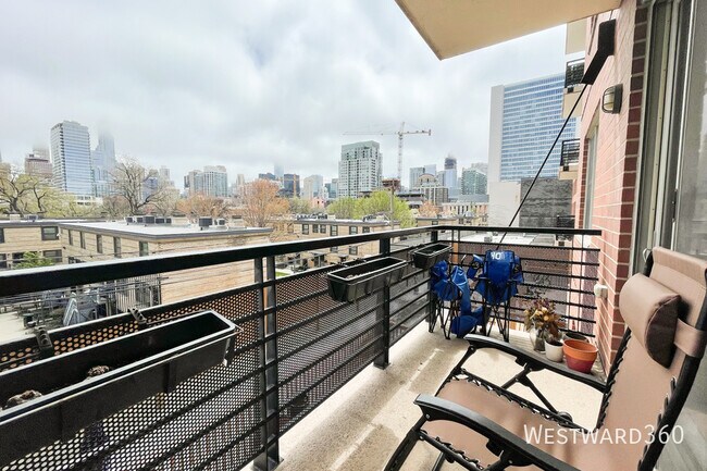 873 N Larrabee-304 - 873 N Larrabee-304 Apartment Unit 304