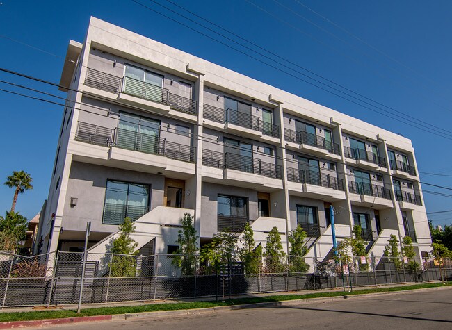 Apartments For Rent In Hollywood Ca Forrent Photo 1004 N Hudson Ave