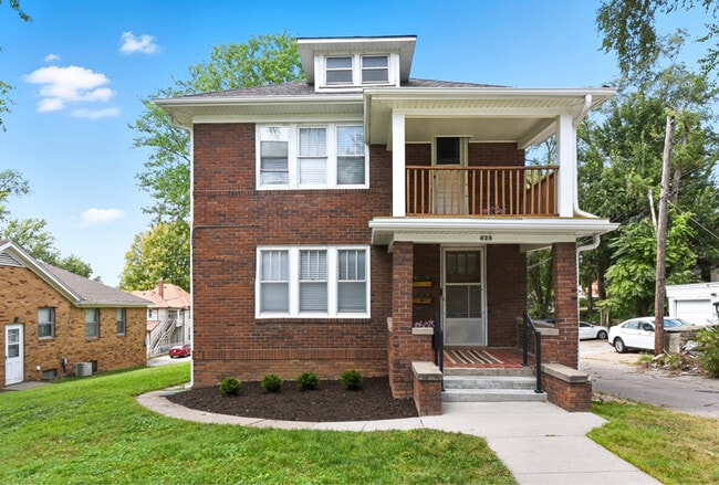 Photo - 828 N 41st Ave