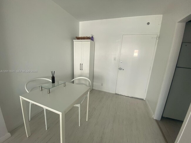 Photo - 1200 West Ave Unit PH22
