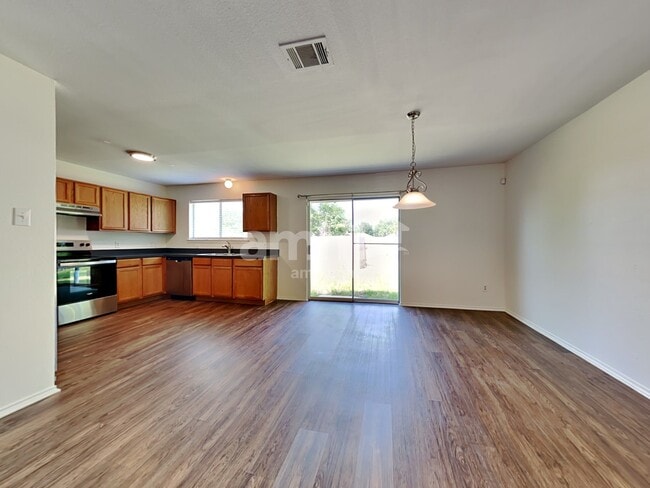 4713 Bridlewood Ln